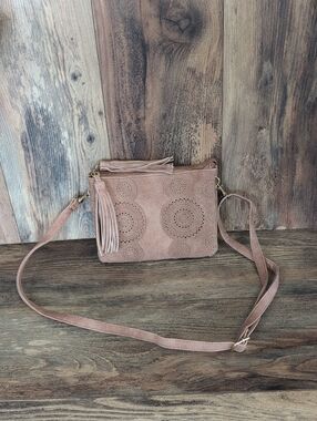Women's Tan Suede-feel Crossbody Bag with Tassels          Q262